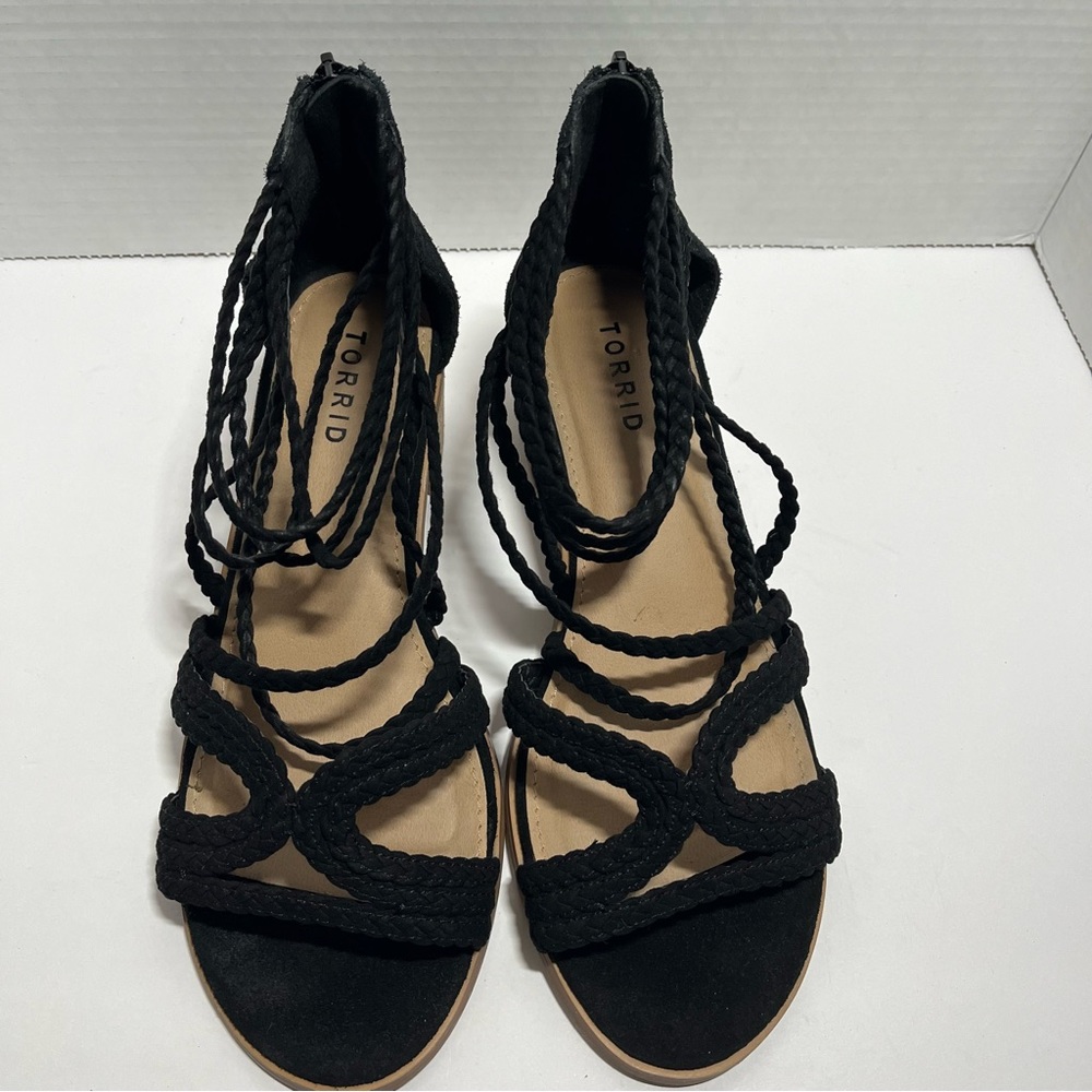 Torrid 10.5 Black Multi Braided Strap Block Heels Sandals